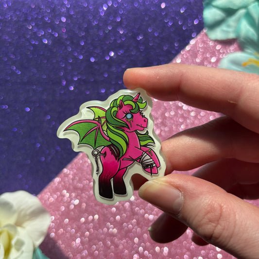 Zombie Pony (pimeässä hohtava pinssi)