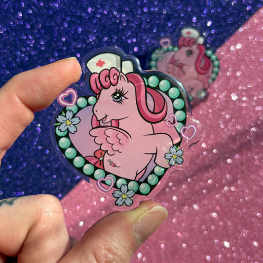 Nurse Pony (pinssi)